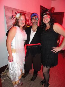 543556_10200112501128441_574971154_n