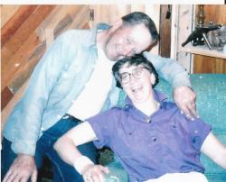 552513_4670106640229_1940316866_n